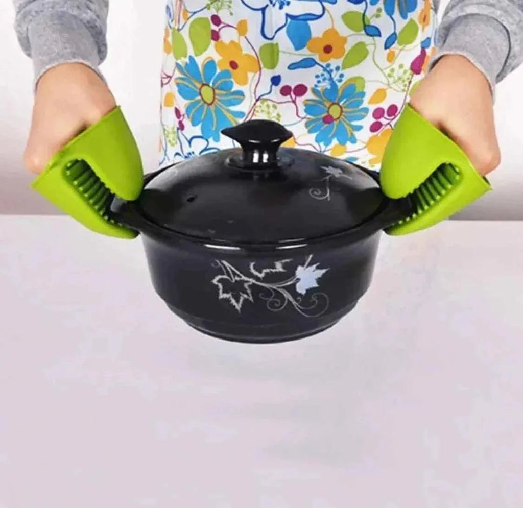 MULTIPURPOSE SILICONE COOKING GLOVES WITH CLIPS