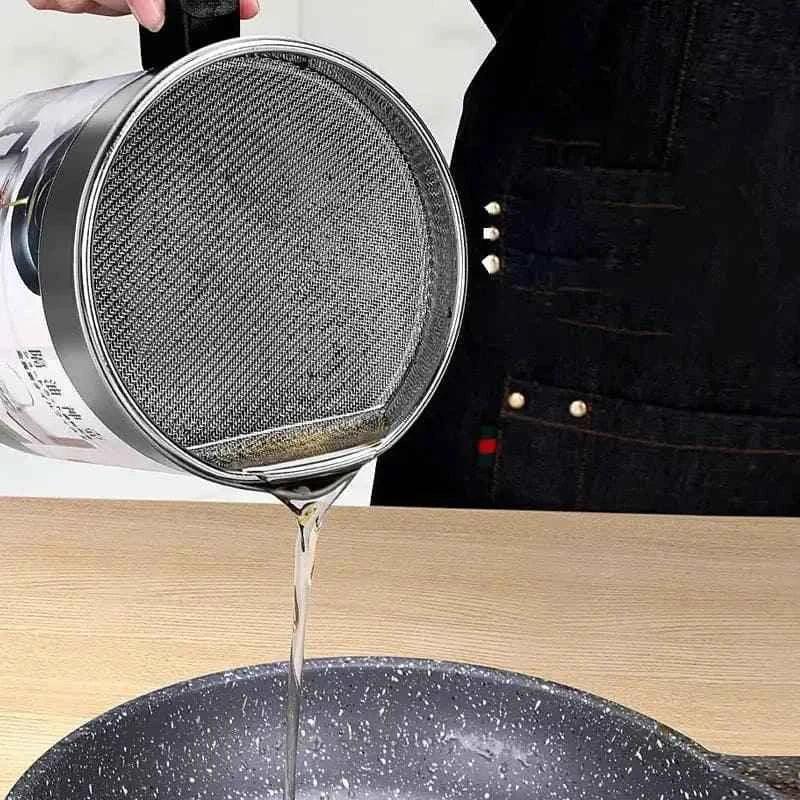 STAINLESS STEEL COOKING OIL FILTER POT WITH 1.4 LITER CAPACITY