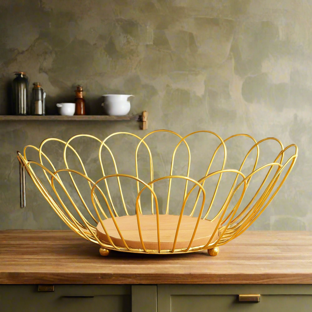 LUXURIOUS GOLDEN WIRE ROUND FRUIT BASKET WITH WOODEN BASE