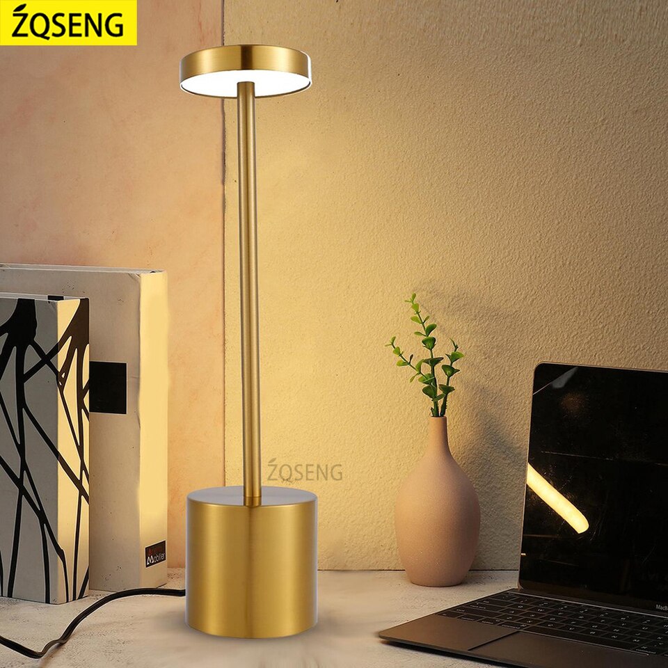 METAL LED TABLE LAMP