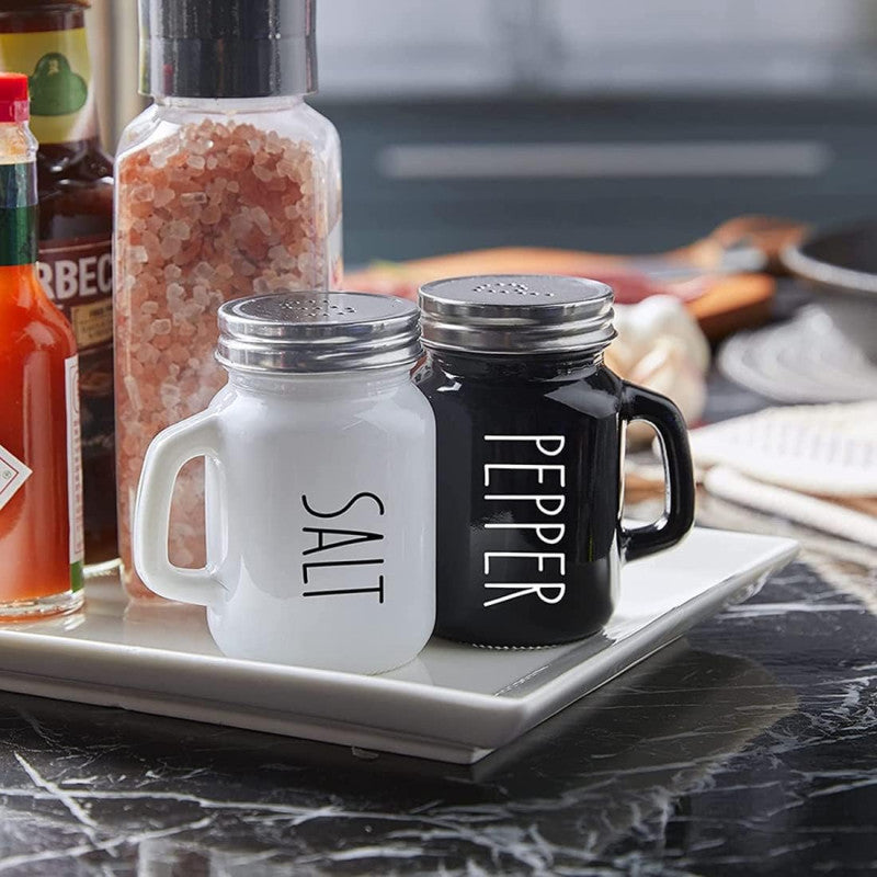 SALT AND PEPPER SHAKER SET, GLASS BLACK AND WHITE SHAKER SET