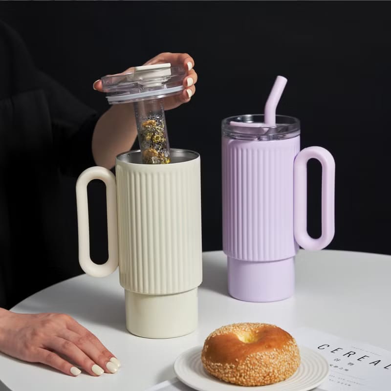 STAINLESS STEEL TUMBLER WITH STEEL STRAW (1100ML)