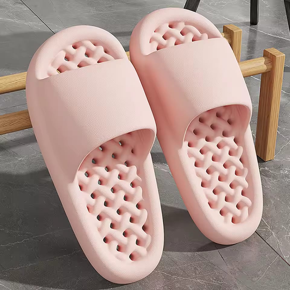 BATHROOM BATHING NON-SLIP MEN WOMEN LEAKING QUICK-DRYING SLIPPERS (STANDARD SIZES)
