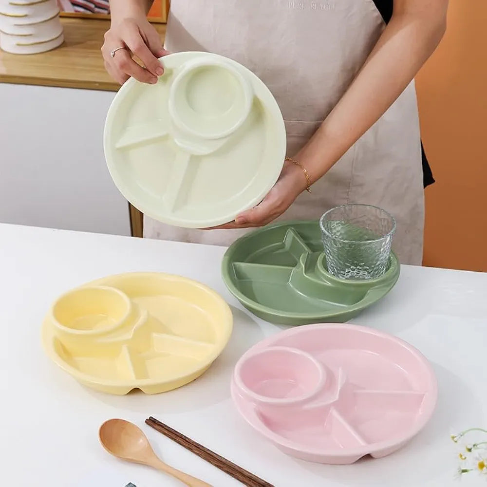 4 COMPARTMENT ROUND PLASTIC DINNER PLATE