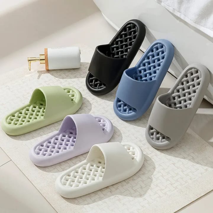 BATHROOM BATHING NON-SLIP MEN WOMEN LEAKING QUICK-DRYING SLIPPERS (STANDARD SIZES)