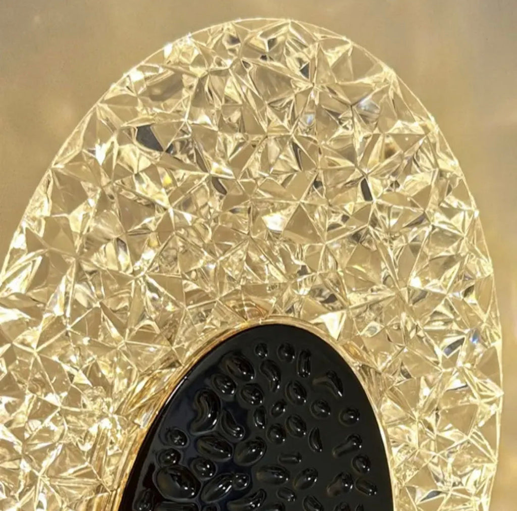 RECHARGEABLE USB CORDLESS DESK LAMP WITH SLEEK STYLE