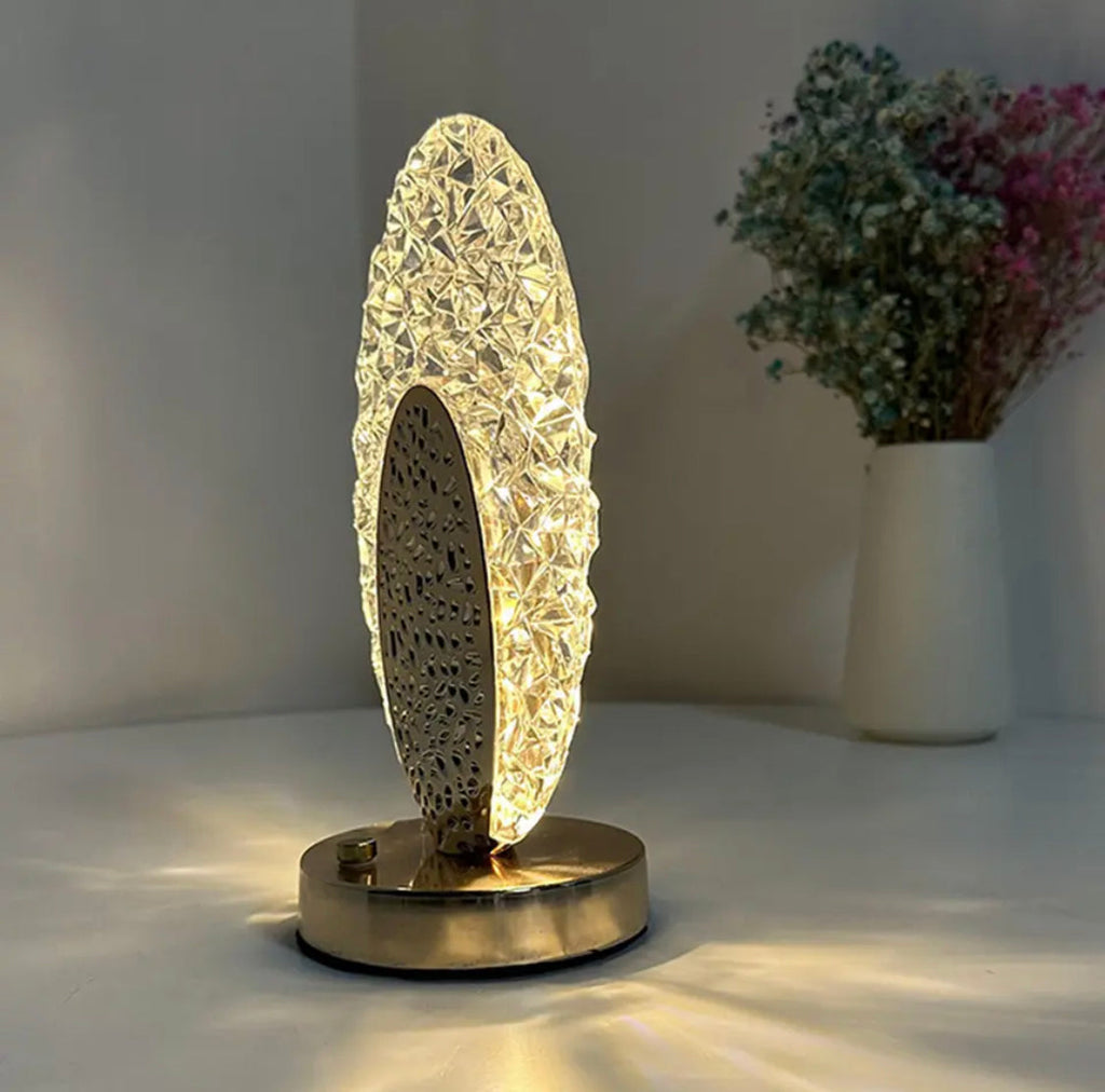 RECHARGEABLE USB CORDLESS DESK LAMP WITH SLEEK STYLE