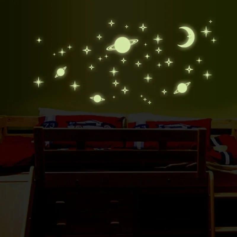 PACK OF 10 3D GLOW IN THE DARK WALL STICKERS