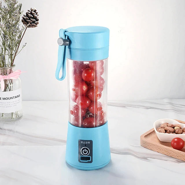 PORTABLE AND RECHARGEABLE BLENDER